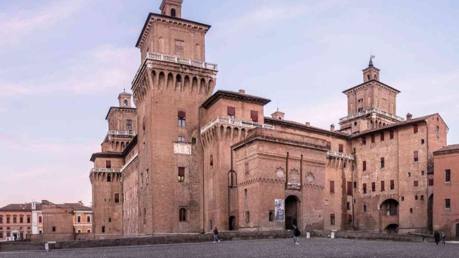 Un sindaco per Ferrara, che è divisa. L'arcivescovo: «Serve programmare»