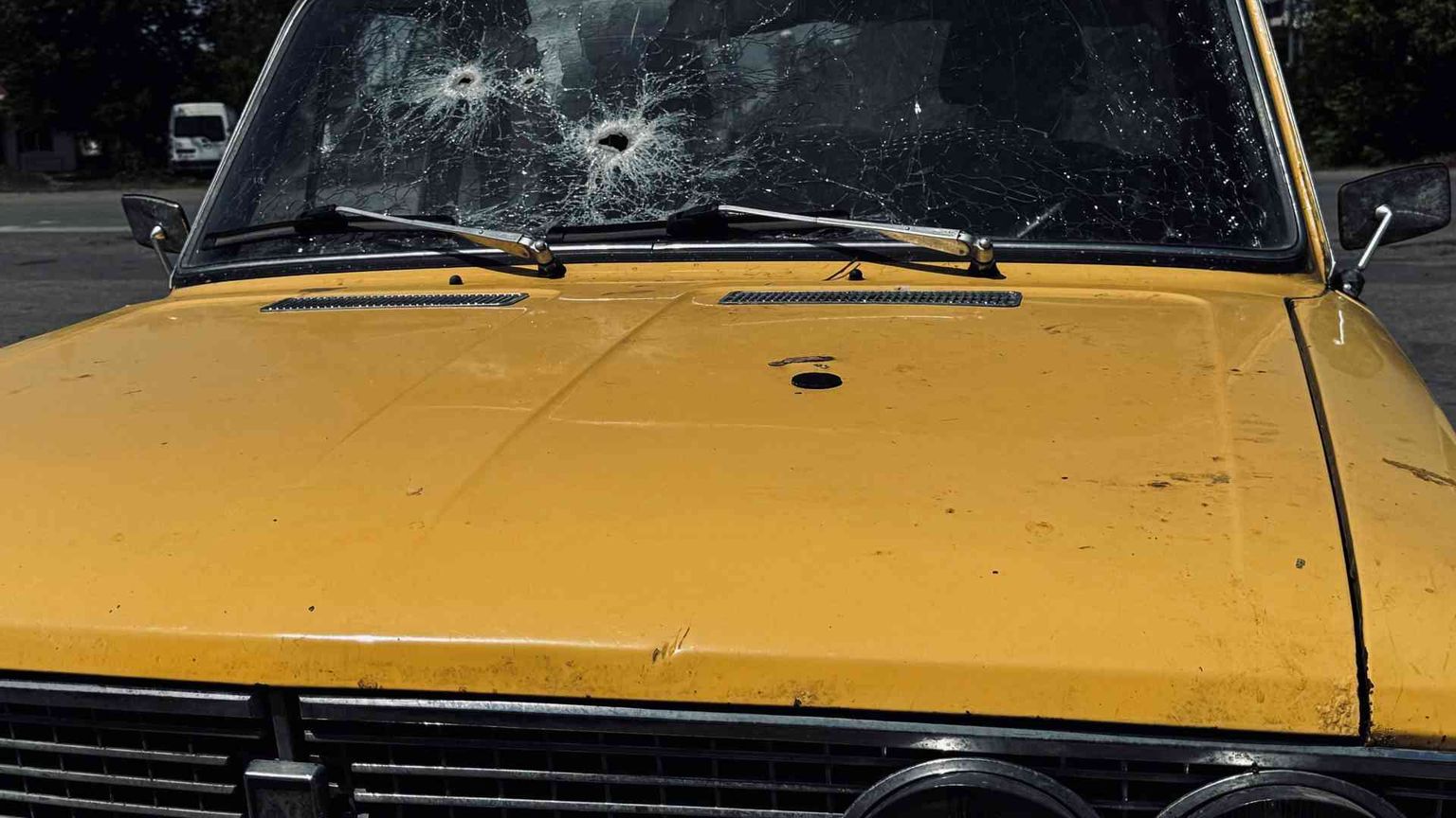 L'esercito russo porta la distruzione sul confine per renderlo inabitabile