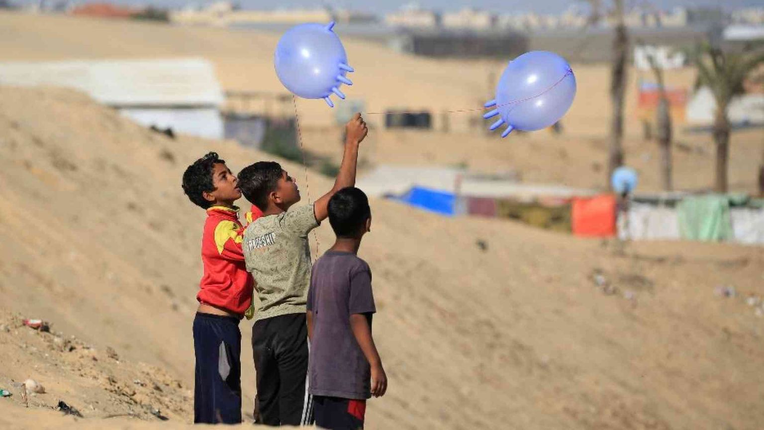 Biden: «Da Israele un accordo in tre fasi». Hamas: «Discorso positivo»