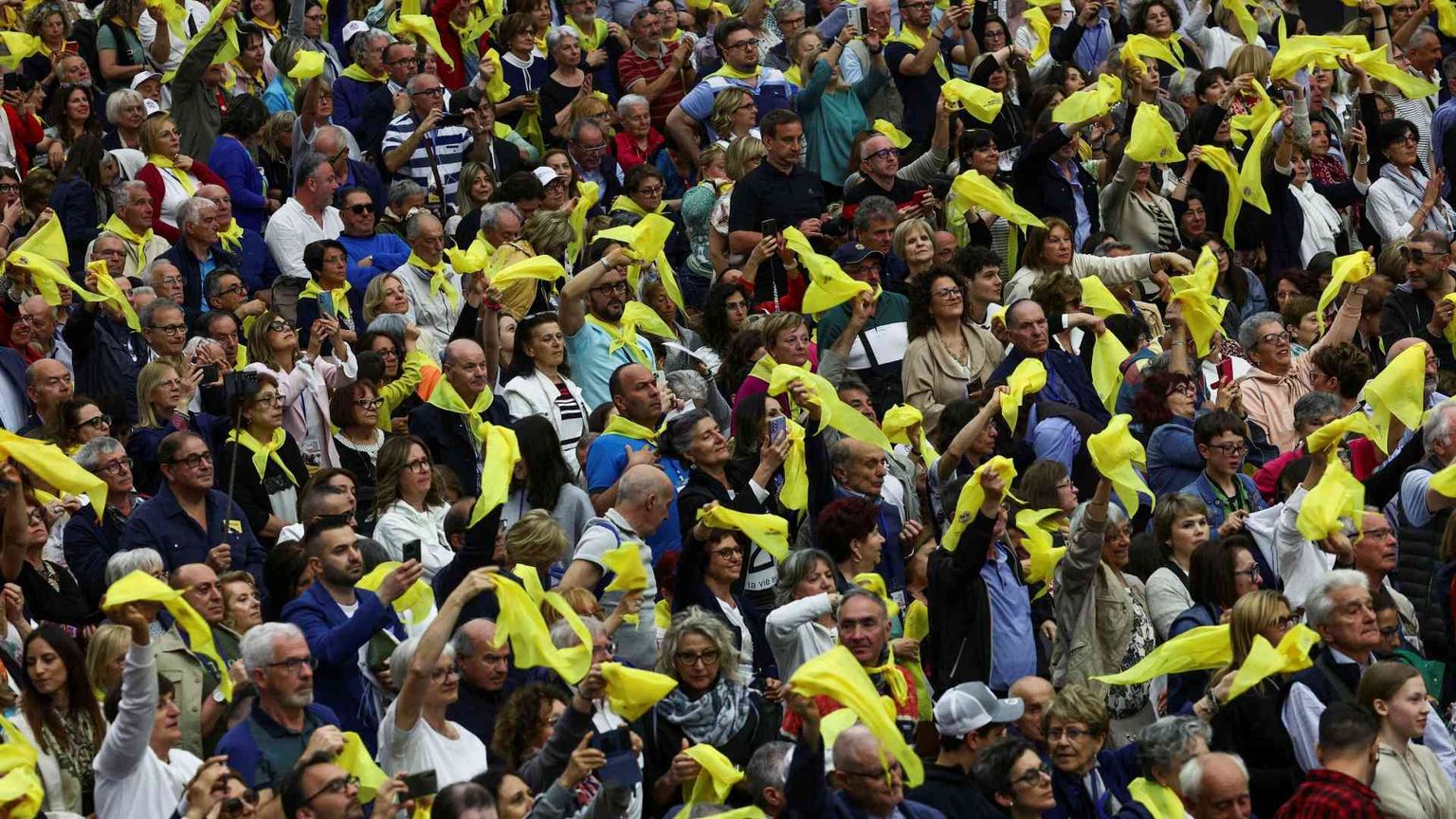 Il Papa alle Acli: «Fedeltà a democrazia e pace, ce n'è tanto bisogno»
