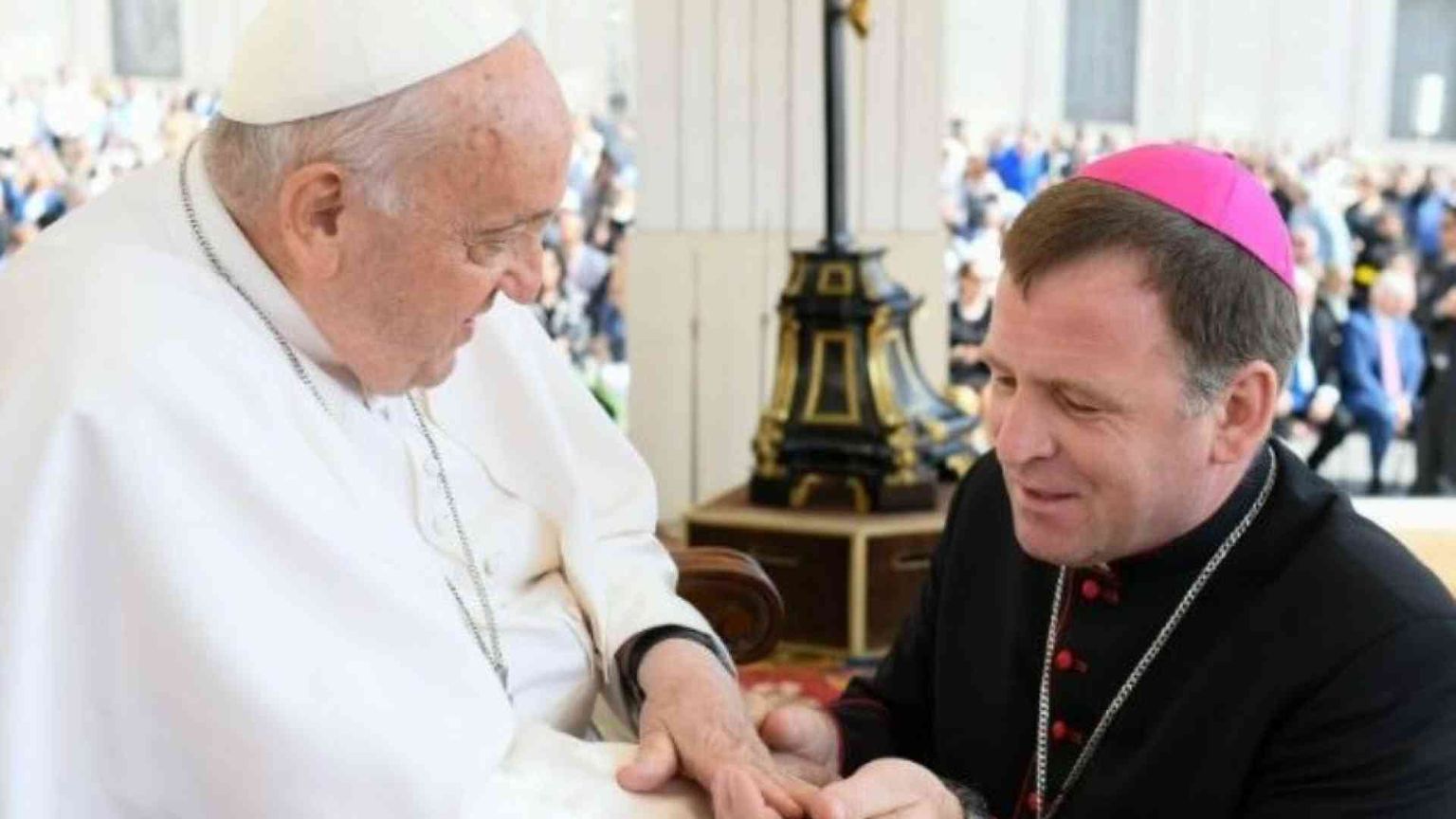 Il vescovo di Kharkiv: le famiglie in fuga. Nessun luogo è al sicuro dai russi