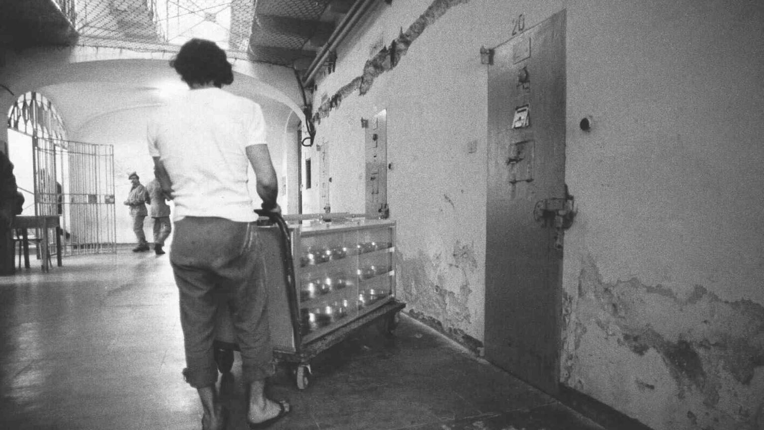 Sono già 38 i detenuti che si sono tolti la vita in carcere nel 2024