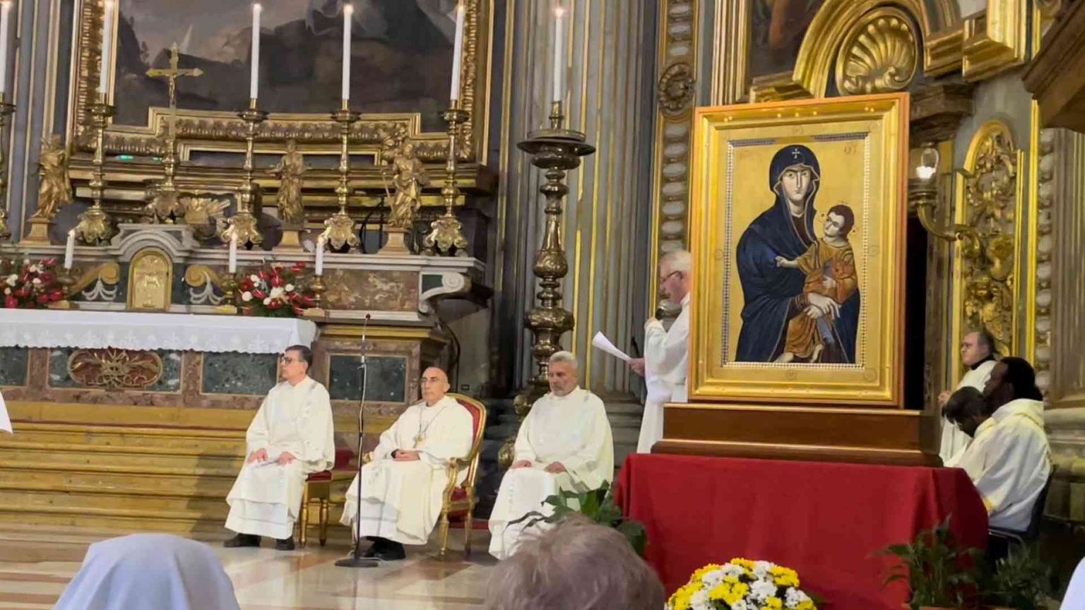 Il Papa invoca la Salus Populi Romani per la pace nel mondo