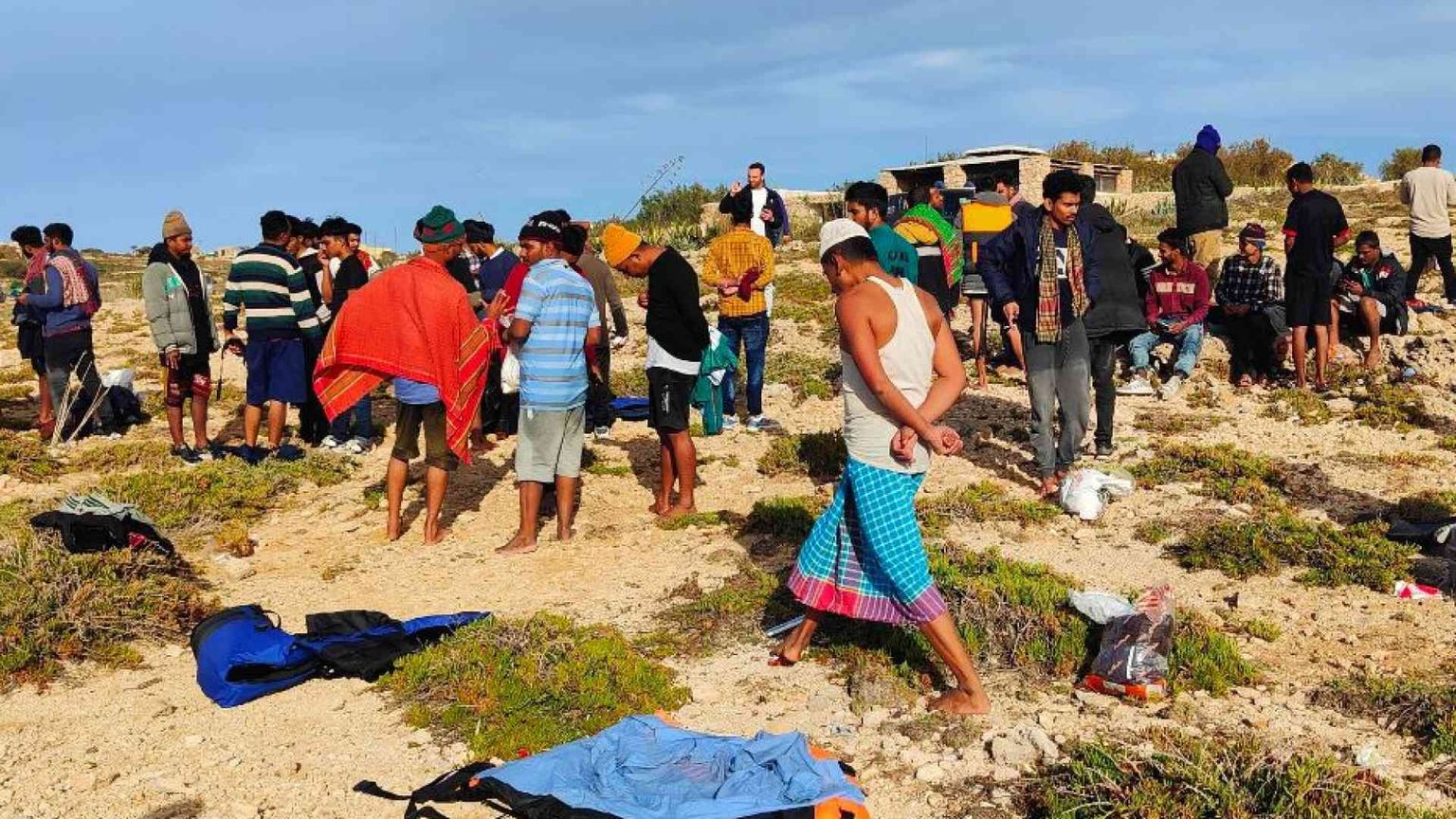 Migranti, Meloni: «Sul decreto flussi numeri anomali»