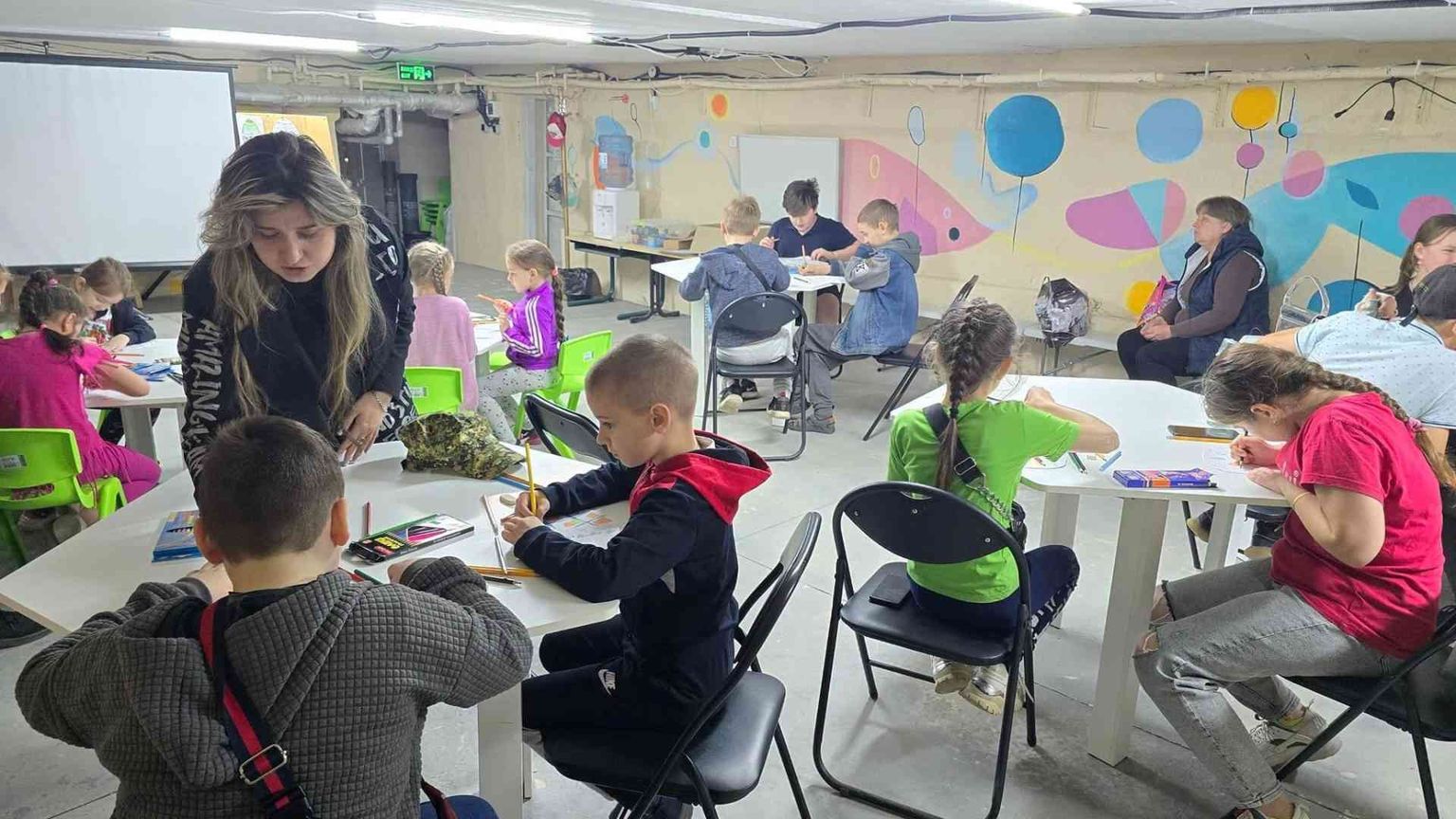 A Kherson la scuola delle catacombe. Putin minaccia: missili contro la Nato