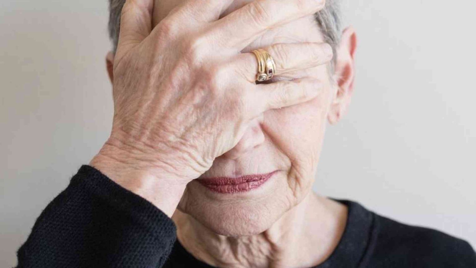 «Non cercherò mai mia madre naturale. Vi spiego perché»