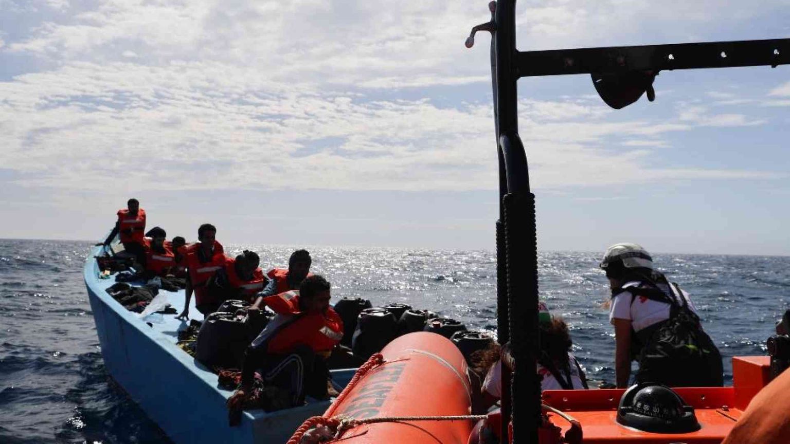 Recuperati 11 cadaveri. "Non portateli a Lampedusa"