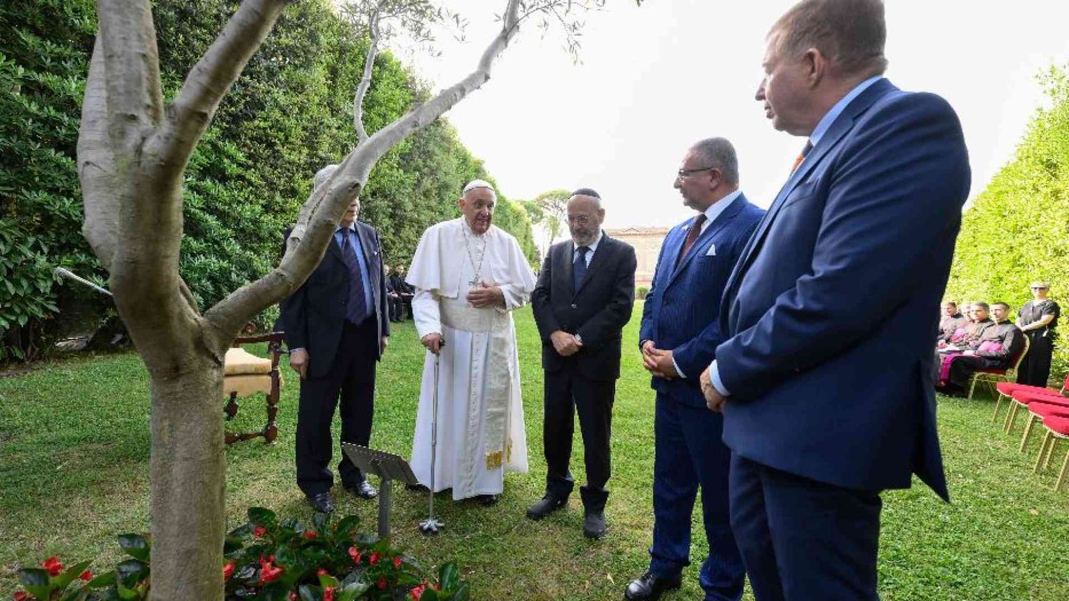Il Papa chiede di nuovo pace: «Fermare le armi, liberare gli ostaggi»