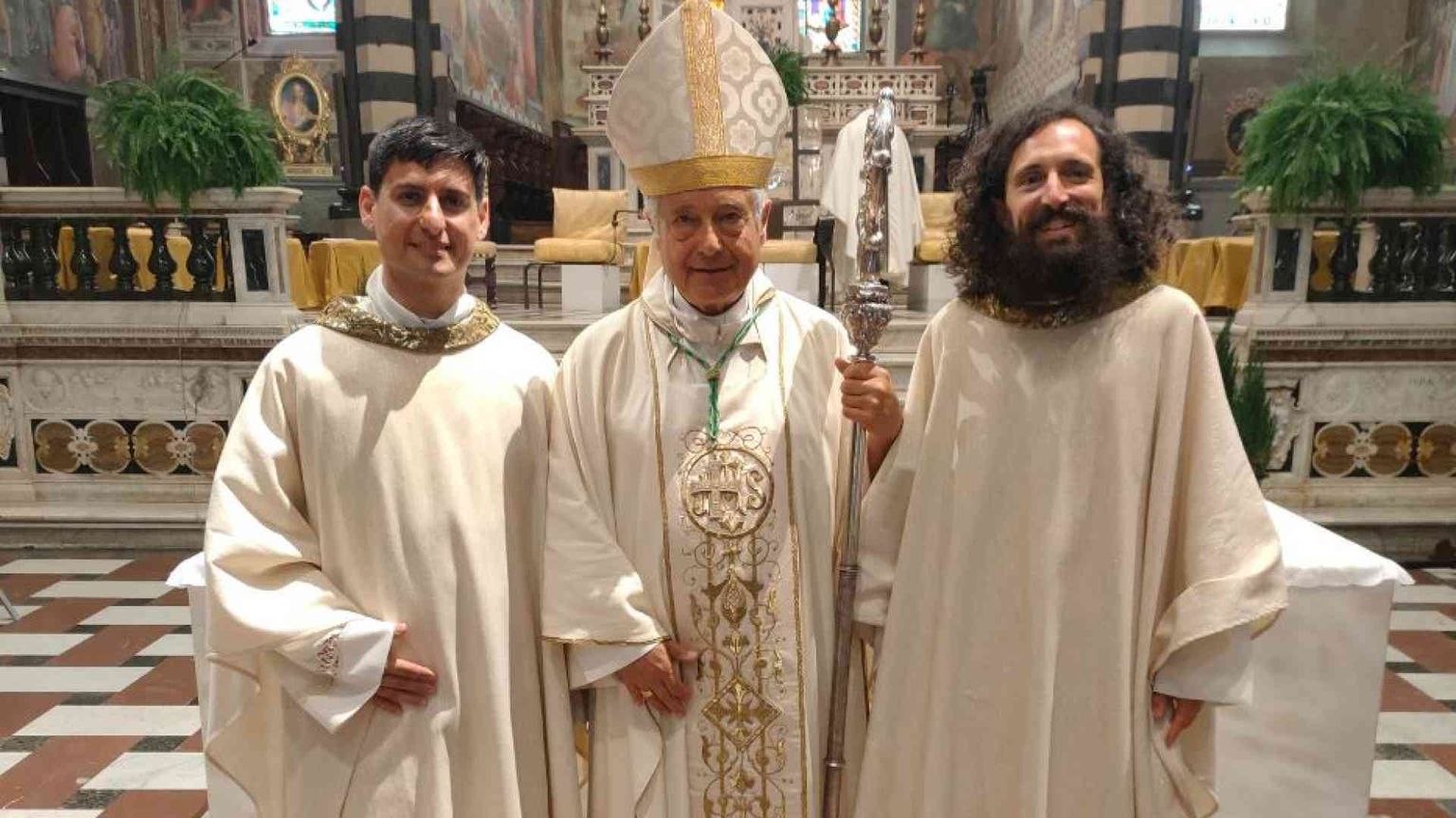 Il chitarrista punk e il carabiniere diventano preti: «Perché questa scelta»