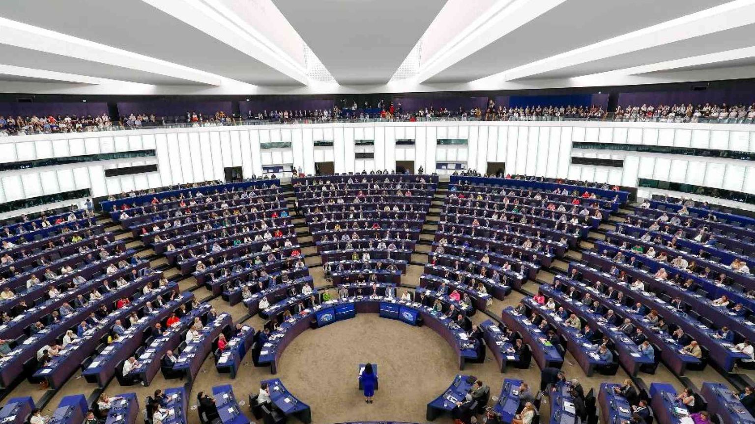 Ecco che cosa può succedere con un nuovo Parlamento Ue più euroscettico