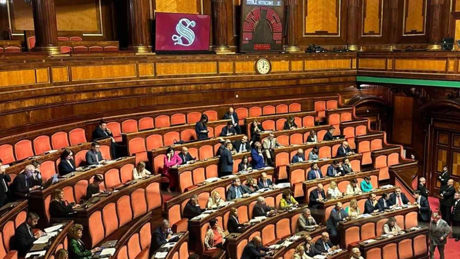 Al via al Senato la legge per rendere la surrogata reato universale