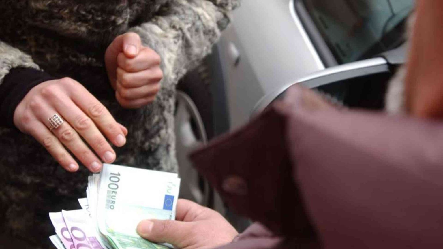 La condanna dell'arcivescovo Delpini: «L'usura è sangue infetto»