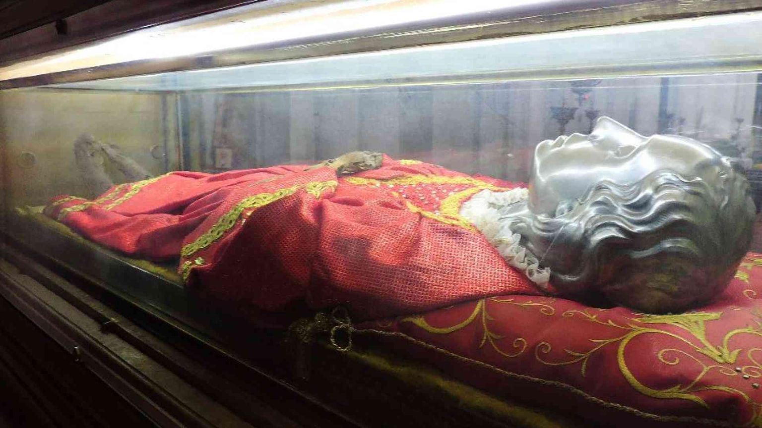 Siracusa chiede a Venezia le reliquie di santa Lucia. La Chiesa frena