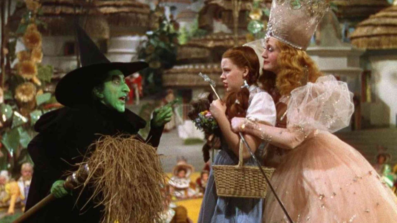 Oz e Merlino: cosa si nasconde dietro lo specchio della magia