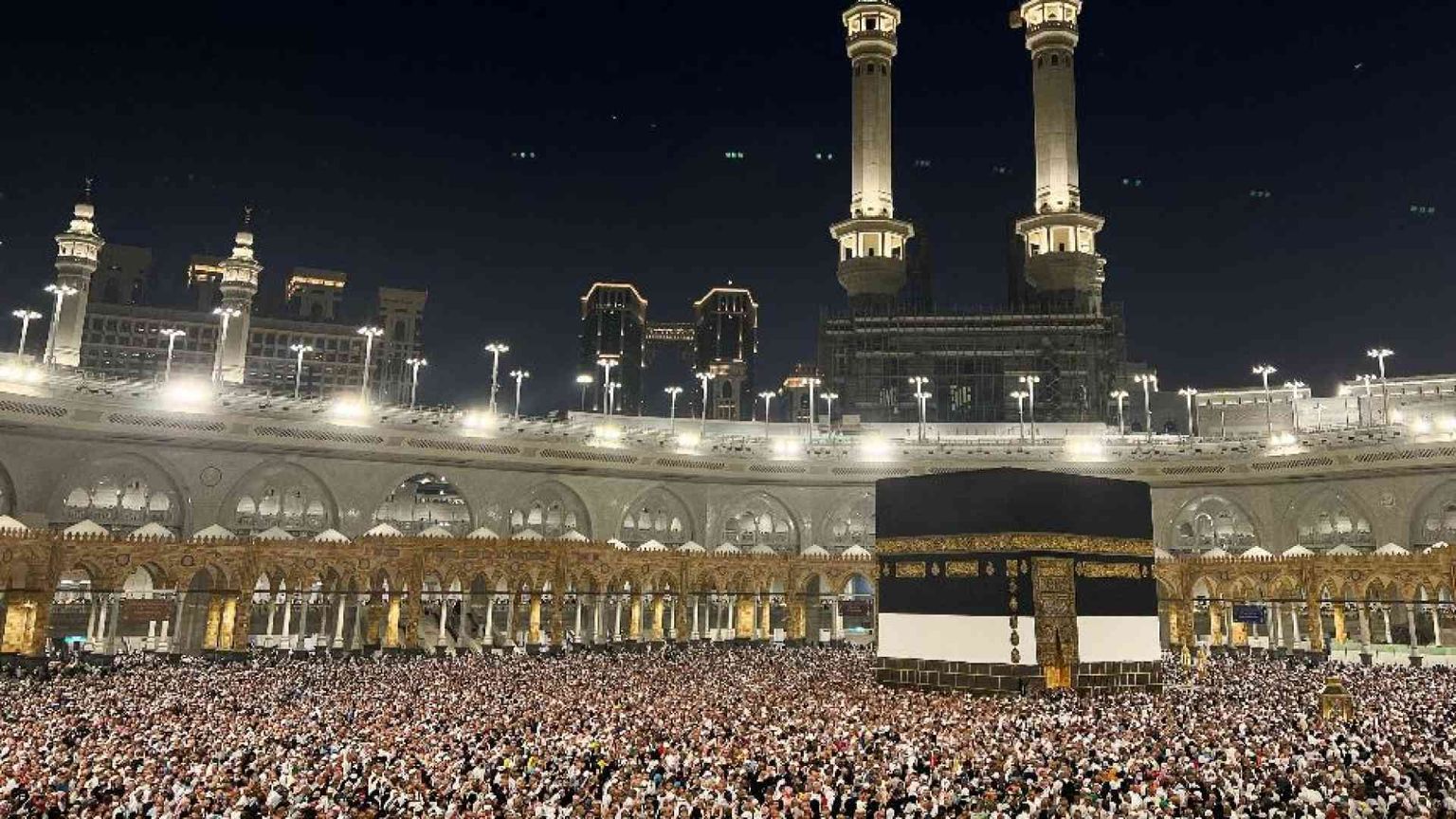 «Forse 900 le vittime del pellegrinaggio alla Mecca»