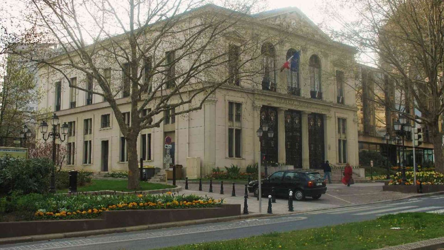 A Parigi la violenza antisemita su una 12enne è diventata un caso politico