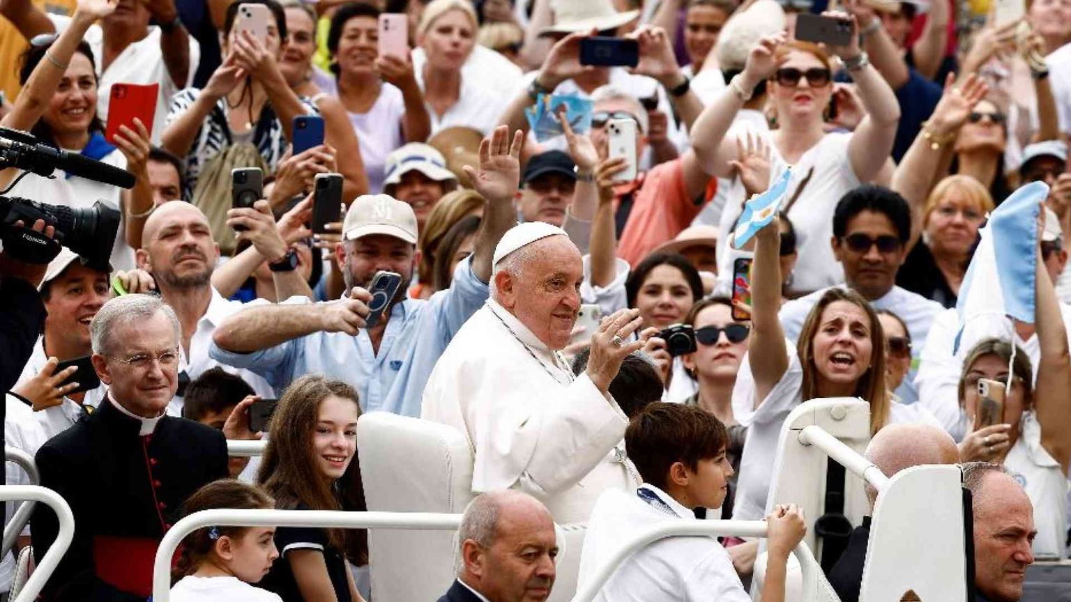 Il Papa: tutti chiamati ad accogliere e integrare i rifugiati