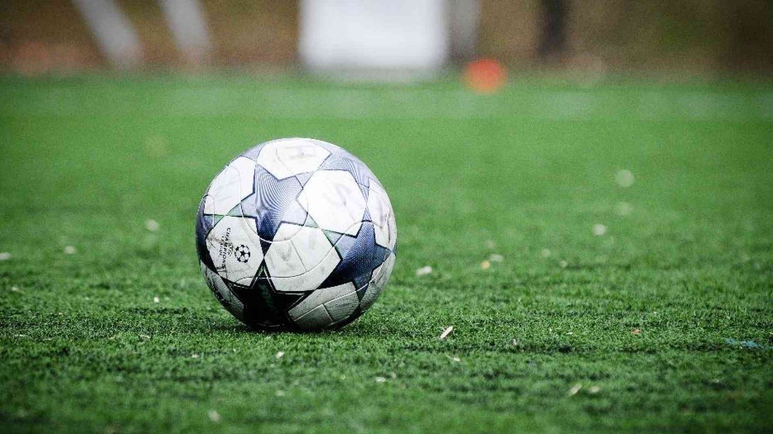 Da Archimede al microchip, quanta scienza e geometria nel pallone