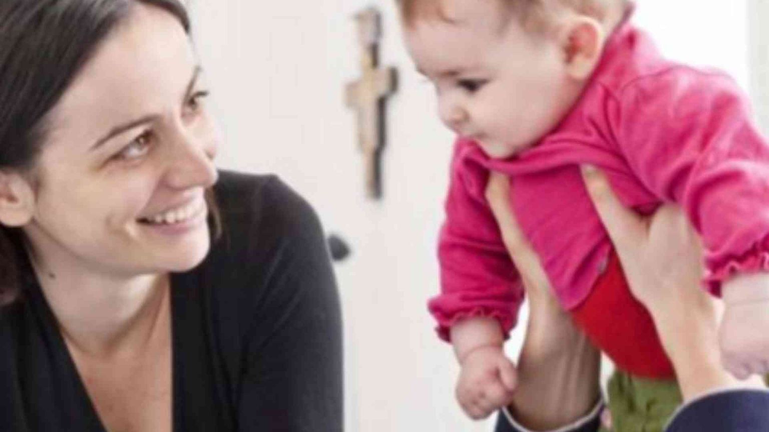 L’insostenibile costo di avere un figlio: a carico anche se lavora