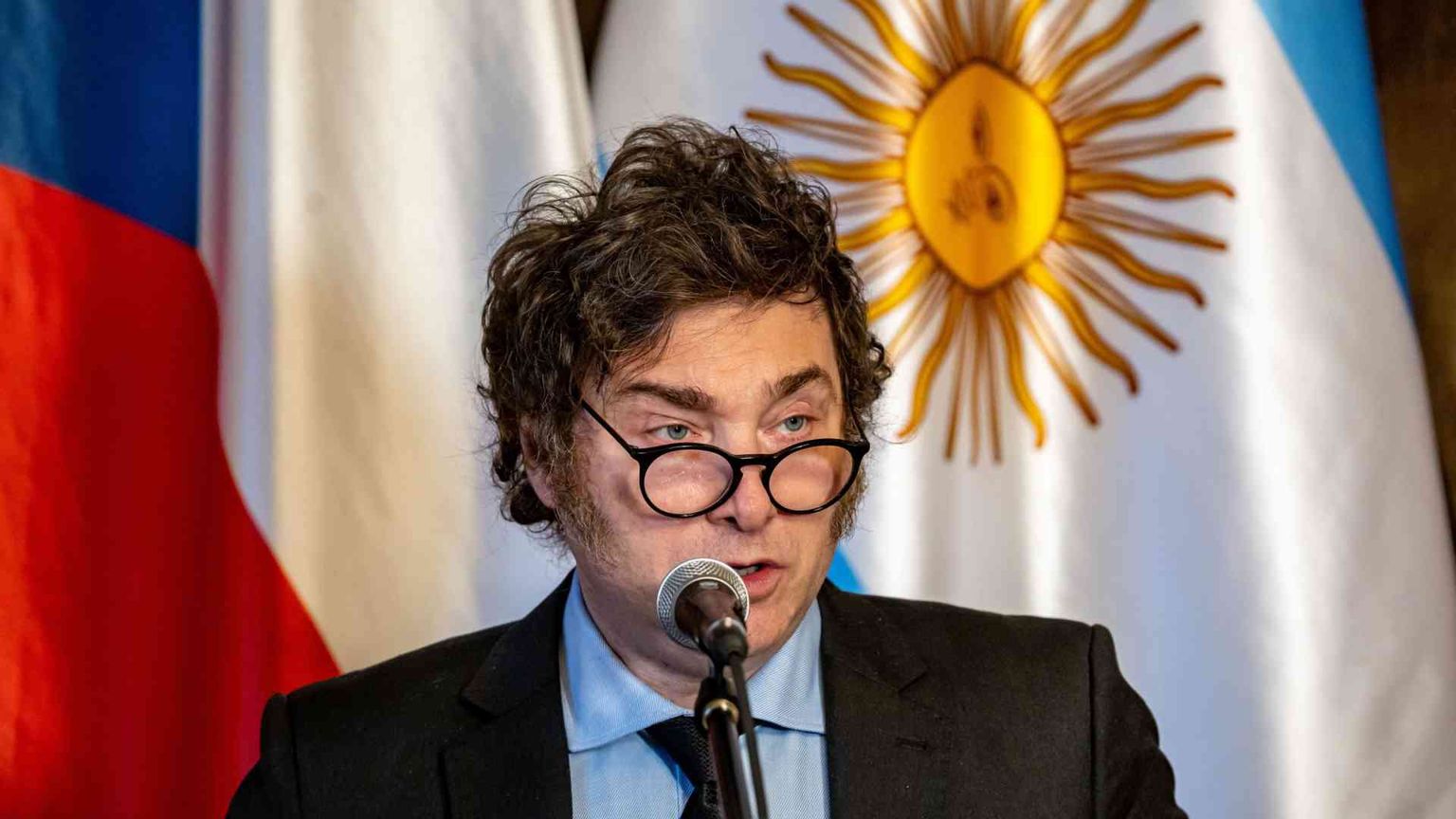 Javier Milei ormai senza alcun freno: anche i 13enni andranno in carcere