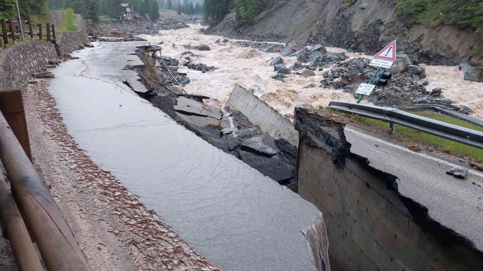 Cogne (ancora isolata), Cervinia e Macugnaga: i fiumi hanno portato via tutto