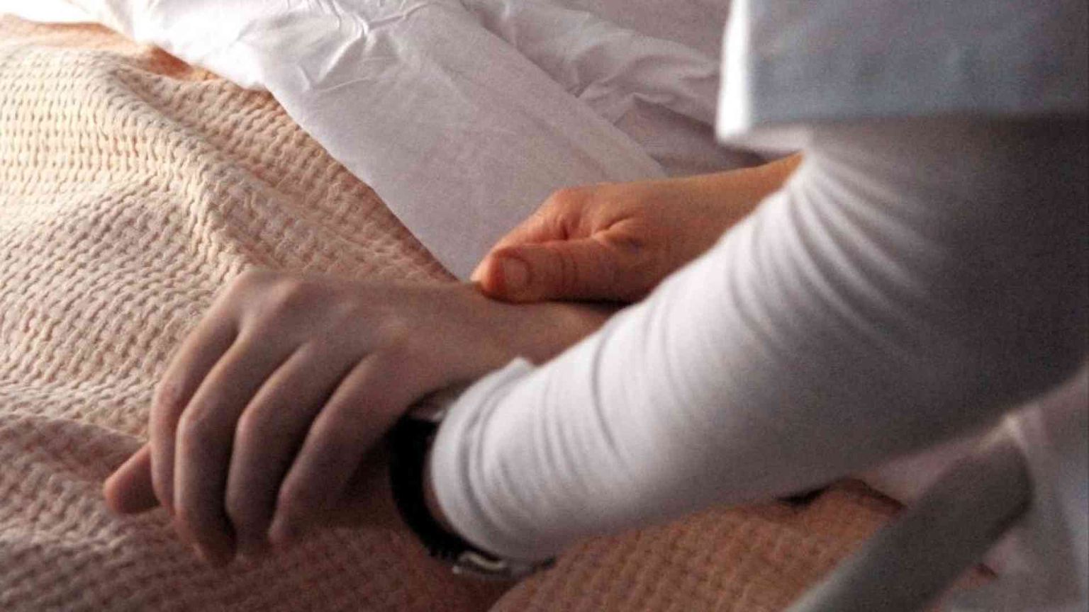 Cosa ha deciso il Comitato di bioetica sui trattamenti di sostegno vitale