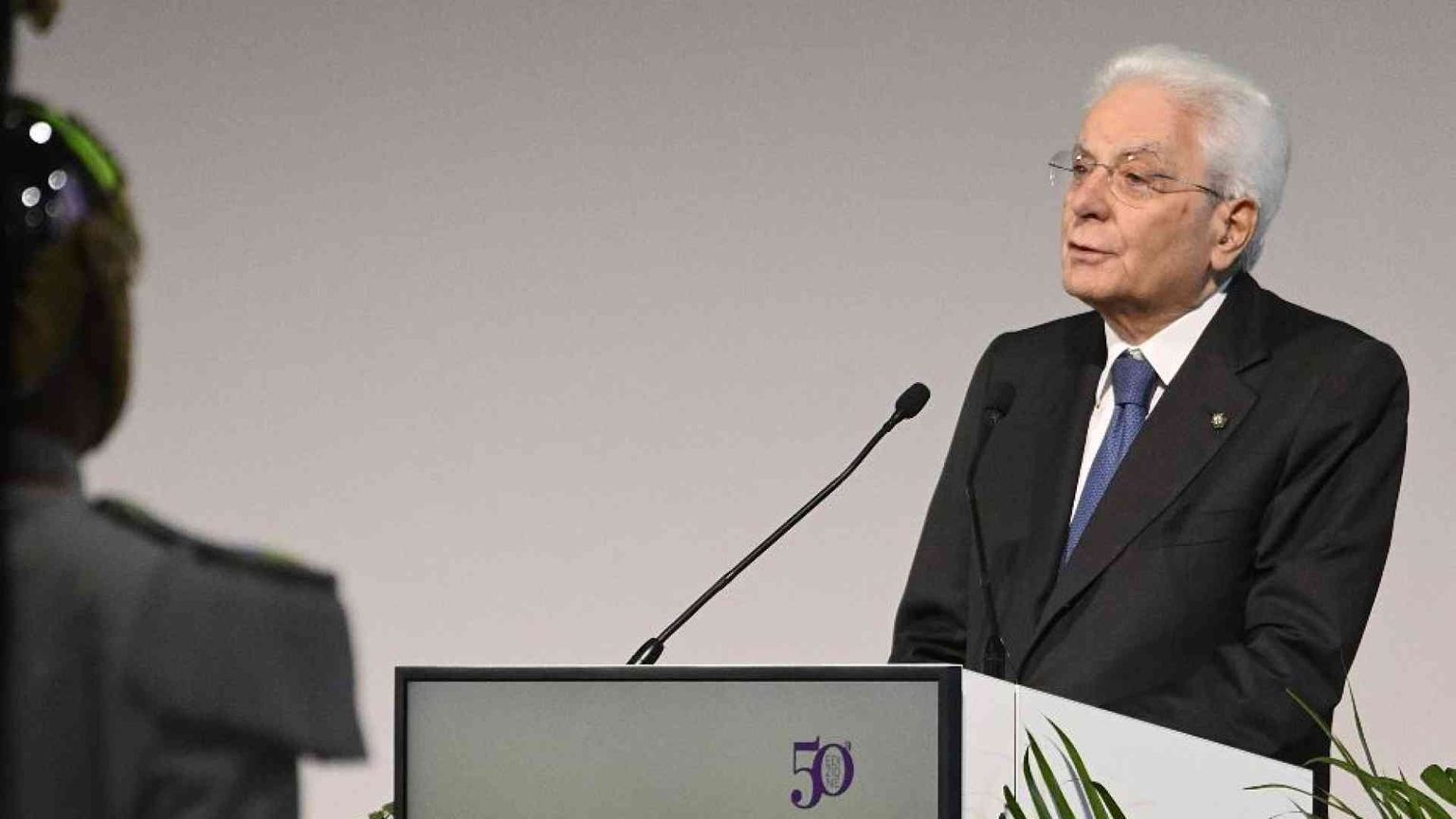 Per gli «analfabeti di democrazia» il vocabolario di Mattarella