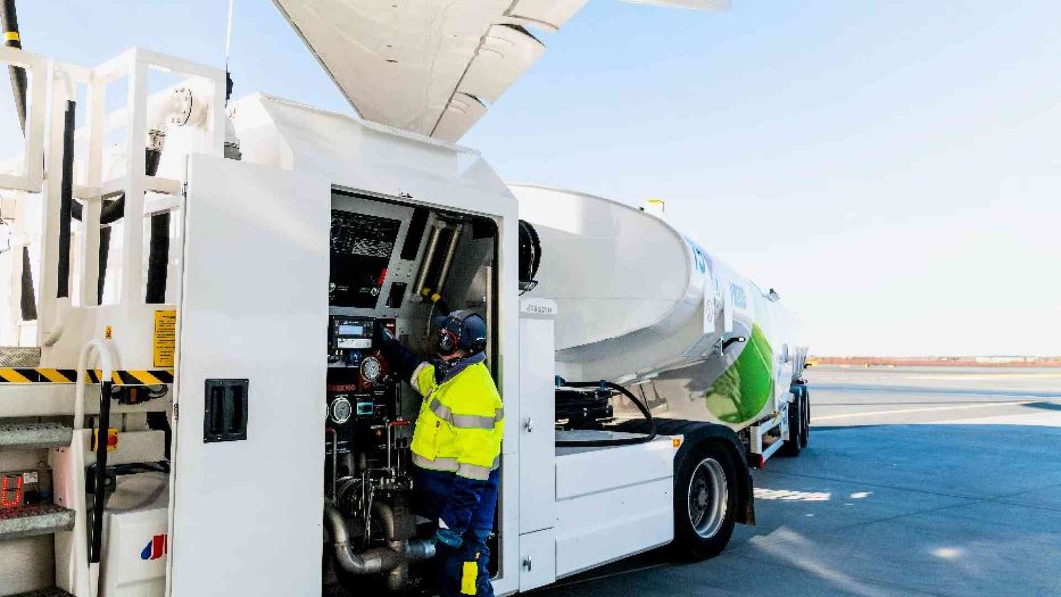 Vicino l’obbligo Ue di caburanti verdi: ma i biglietti aerei costeranno di più