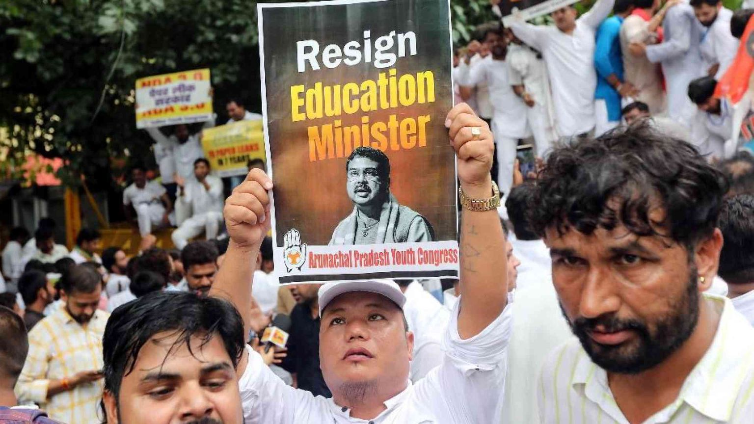 Il conflitto sociale nella protesta in India per i test di medicina truccati