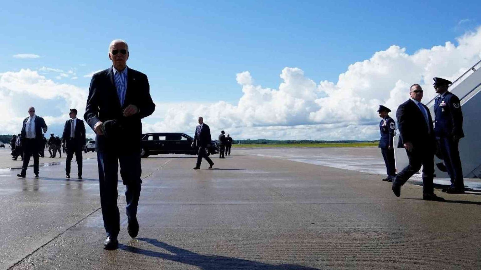 Biden in tivù: «Lascio solo se me lo chiede Dio»