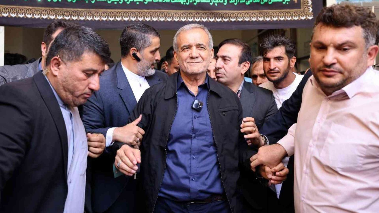 Il riformista Pezeshkian è il nuovo presidente. Ora mano tesa all'Occidente?