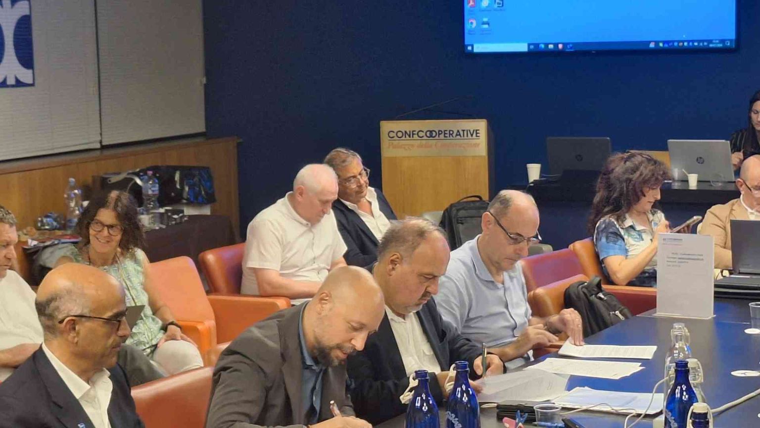 Intesa sul contratto delle Bcc: aumenti medi di 435 euro