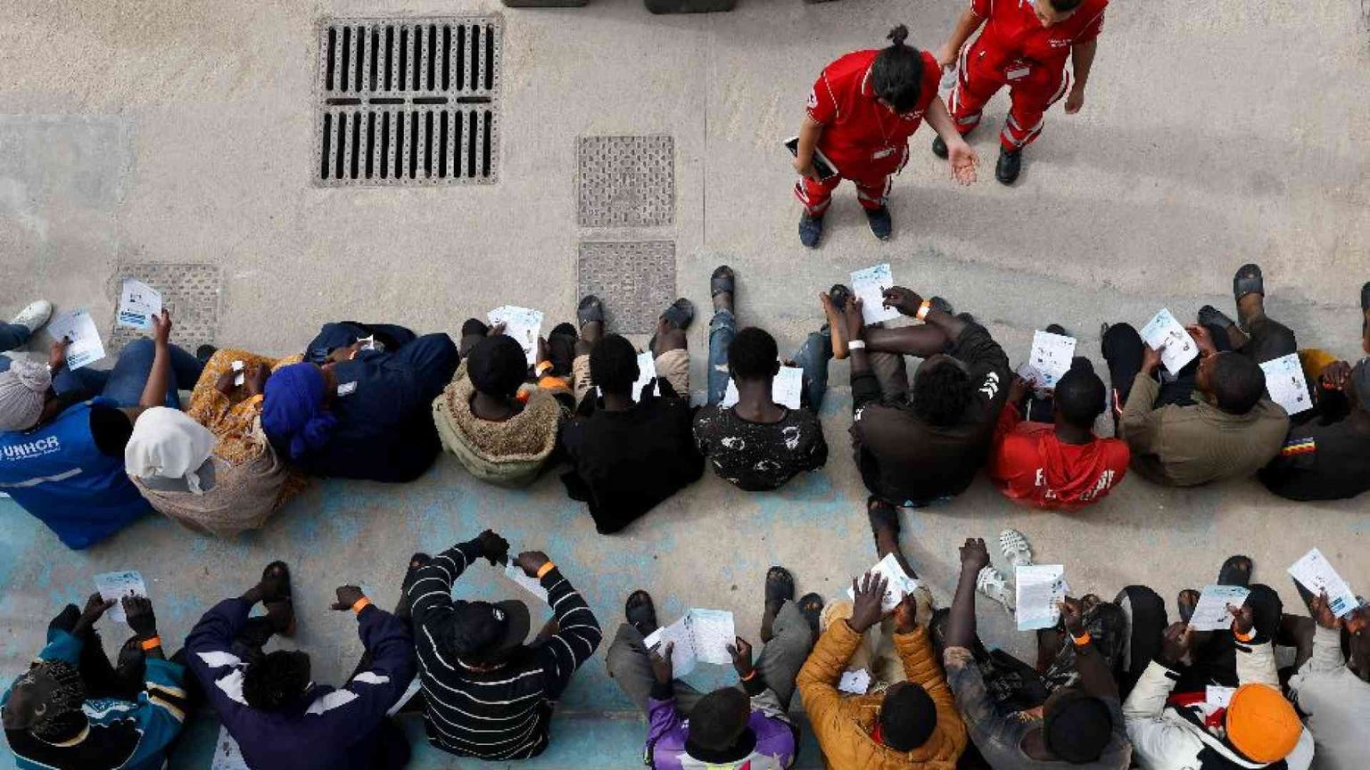 Gli sbarchi sono calati perché sempre più migranti muoiono nel deserto