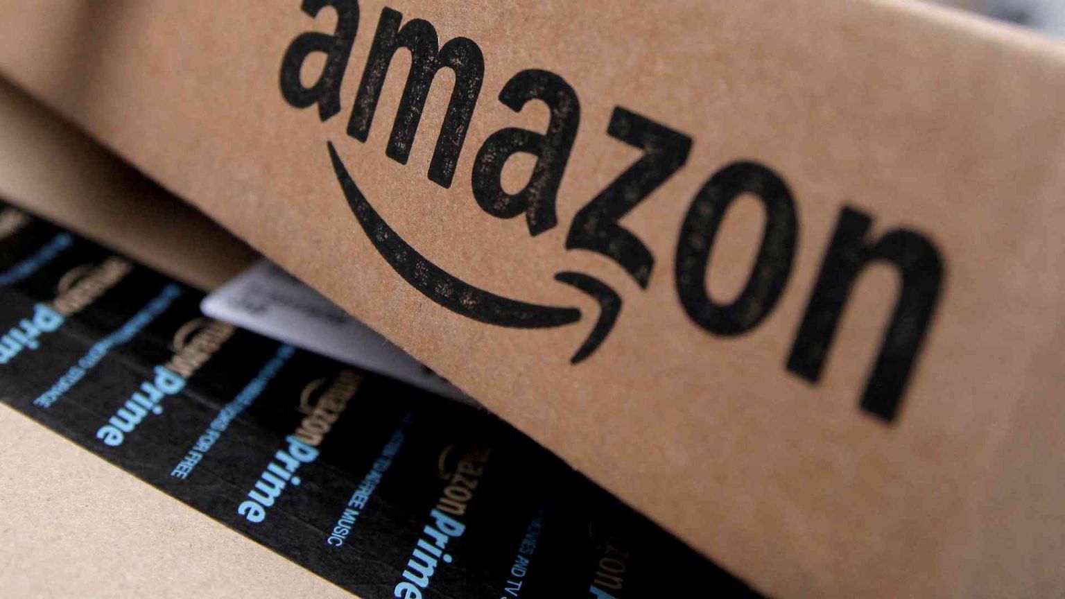 Frode fiscale e corrieri sfruttati: sequestrati 121 milioni ad Amazon Italia