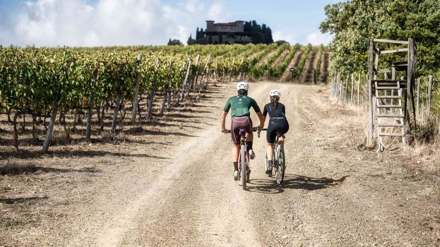 Toscana, in bici tra le vigne del Morellino