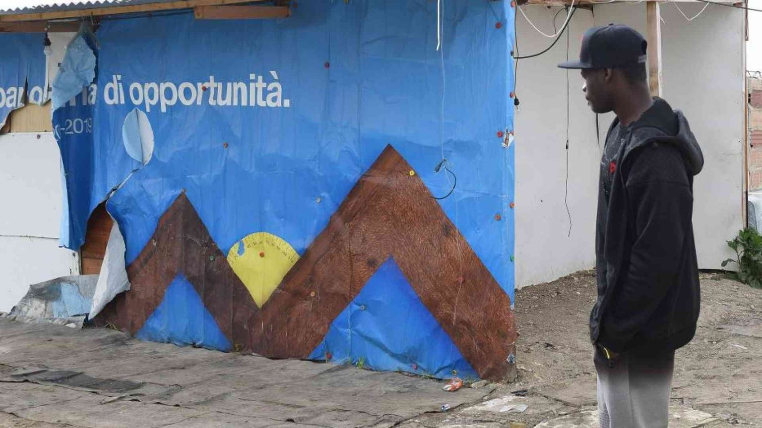 Il ghetto dei braccianti diventa una scuola (per una settimana)