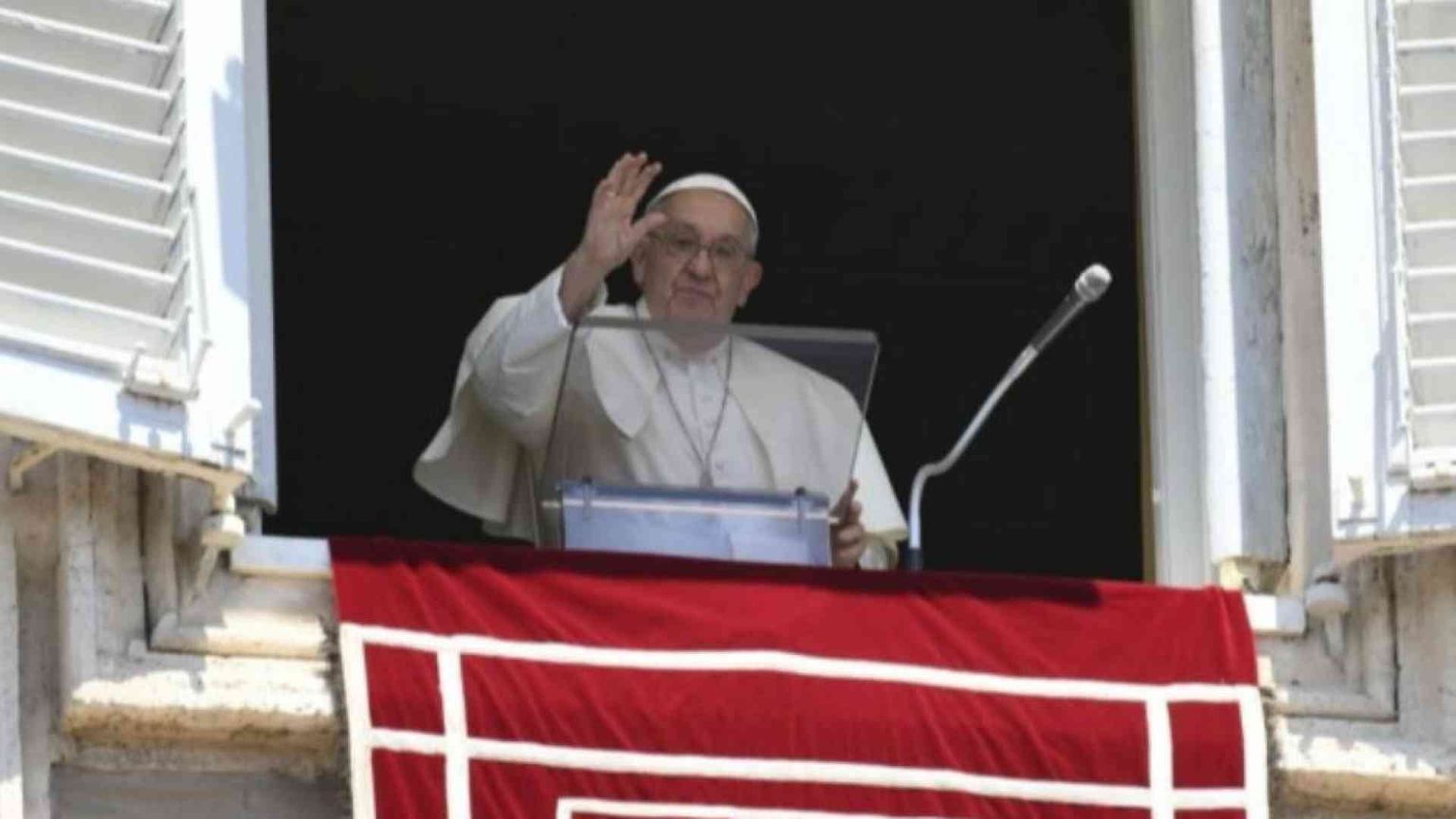 Il Papa: non lasciamo da soli gli anziani