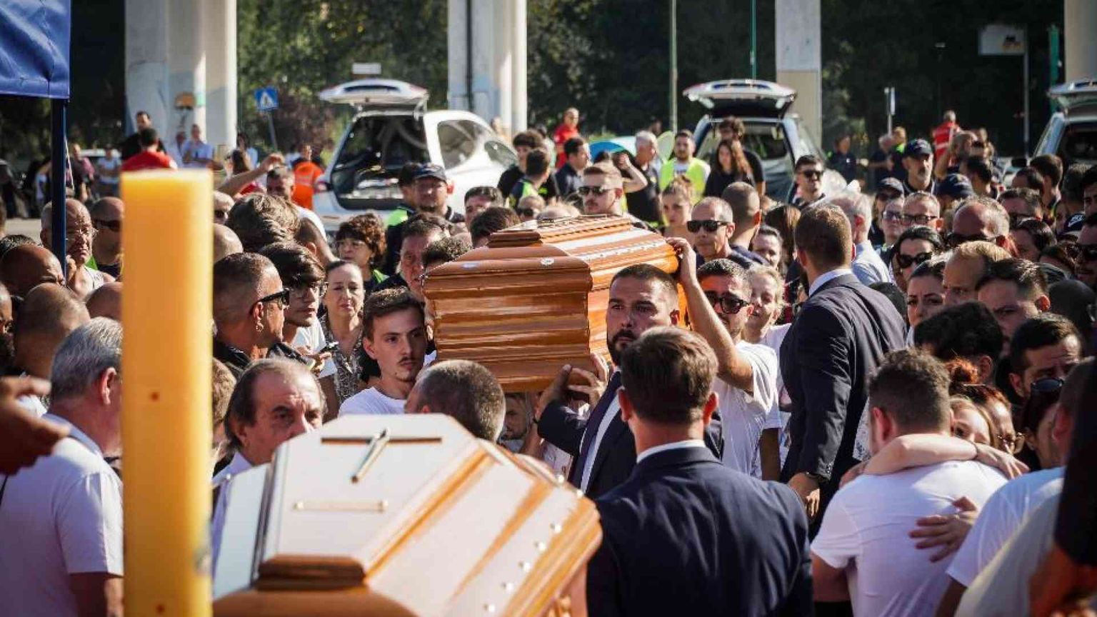 Don Battaglia per le vittime di Scampia: arginare il crollo sociale