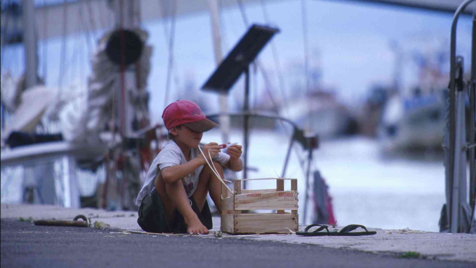 Sempre più bambini vittime di tratta. Reclutamento online