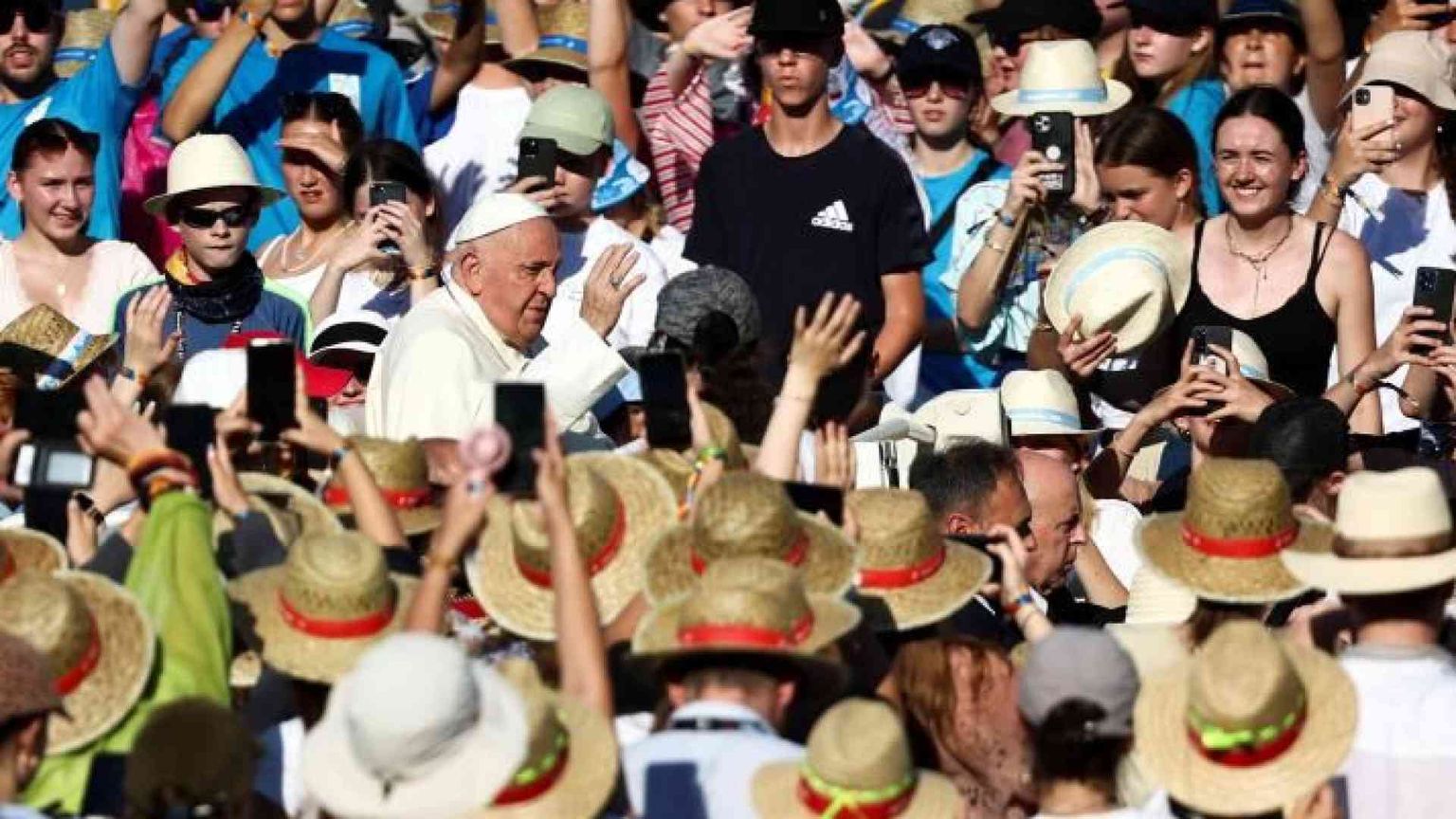 Il Papa ai ministranti: «Che gioia essere di Gesù»