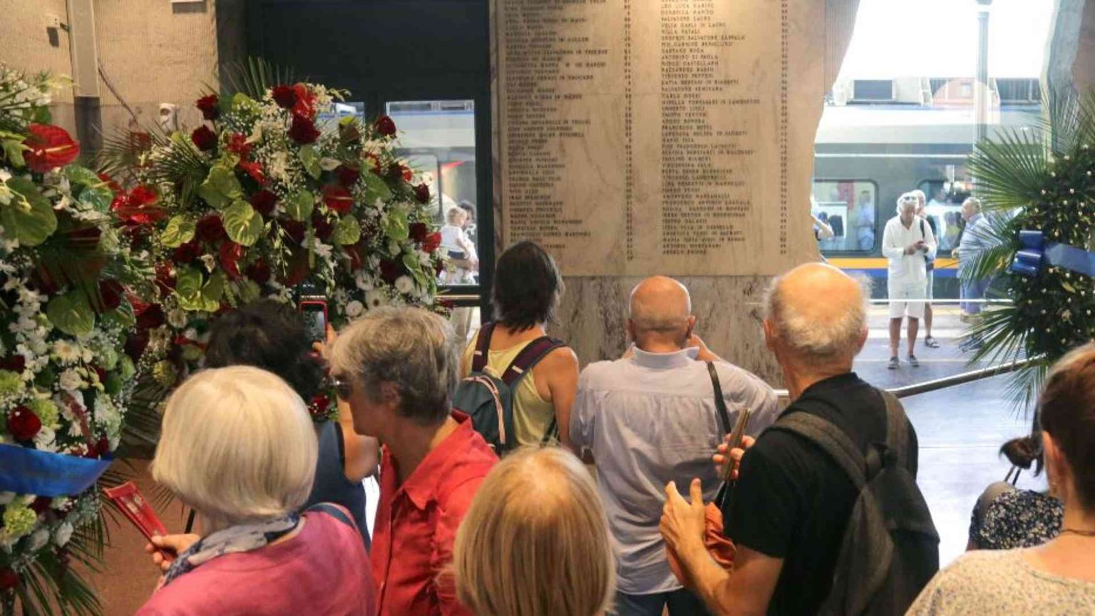 Zuppi alla Messa in memoria delle vittime: «Cercare la giustizia, sempre»