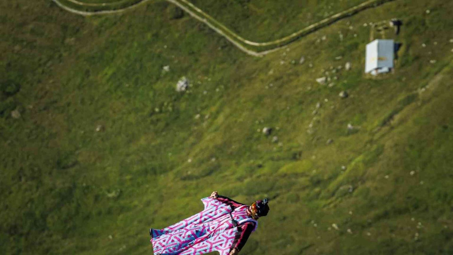 In tre giorni due persone sono morte gettandosi con la tuta alare
