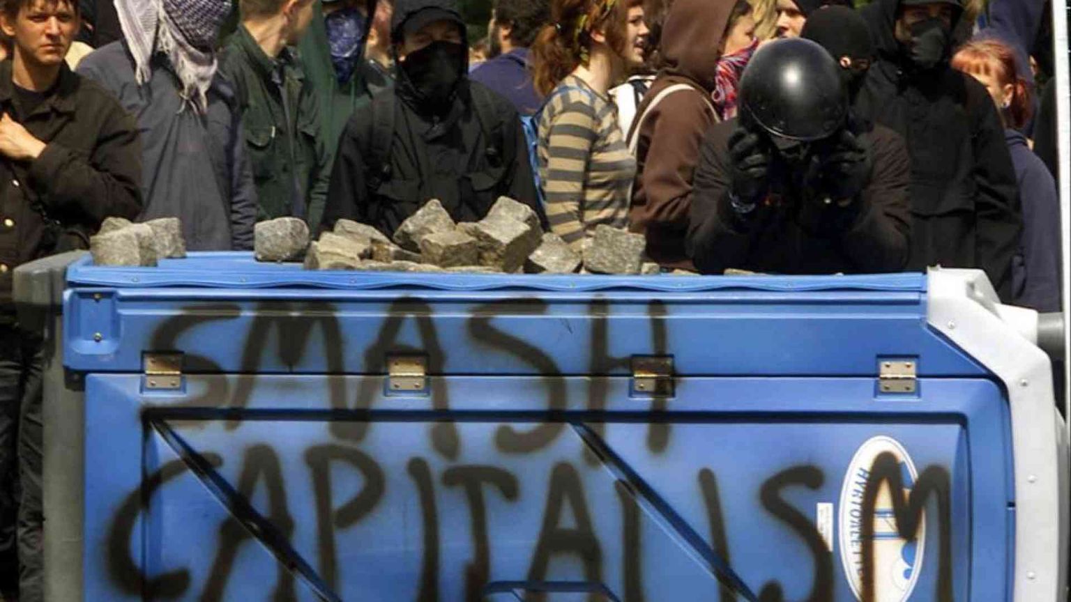 Oltre il dio mercato. Qualche spunto per ripensare l'economia planetaria