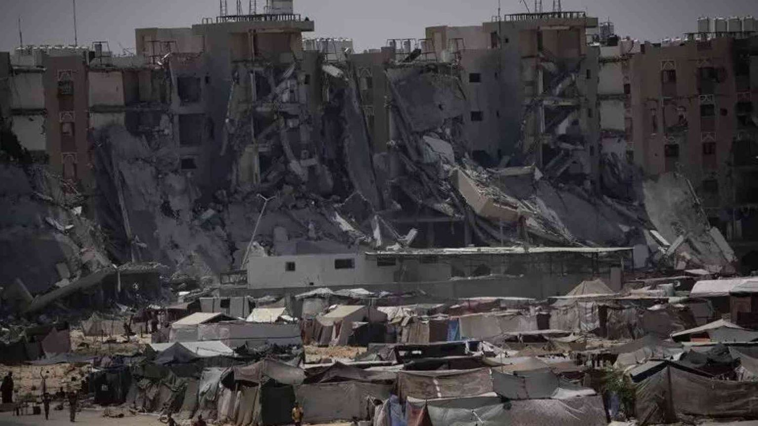 Sangue sulla «guerra dei nervi» che può far saltare l'intesa