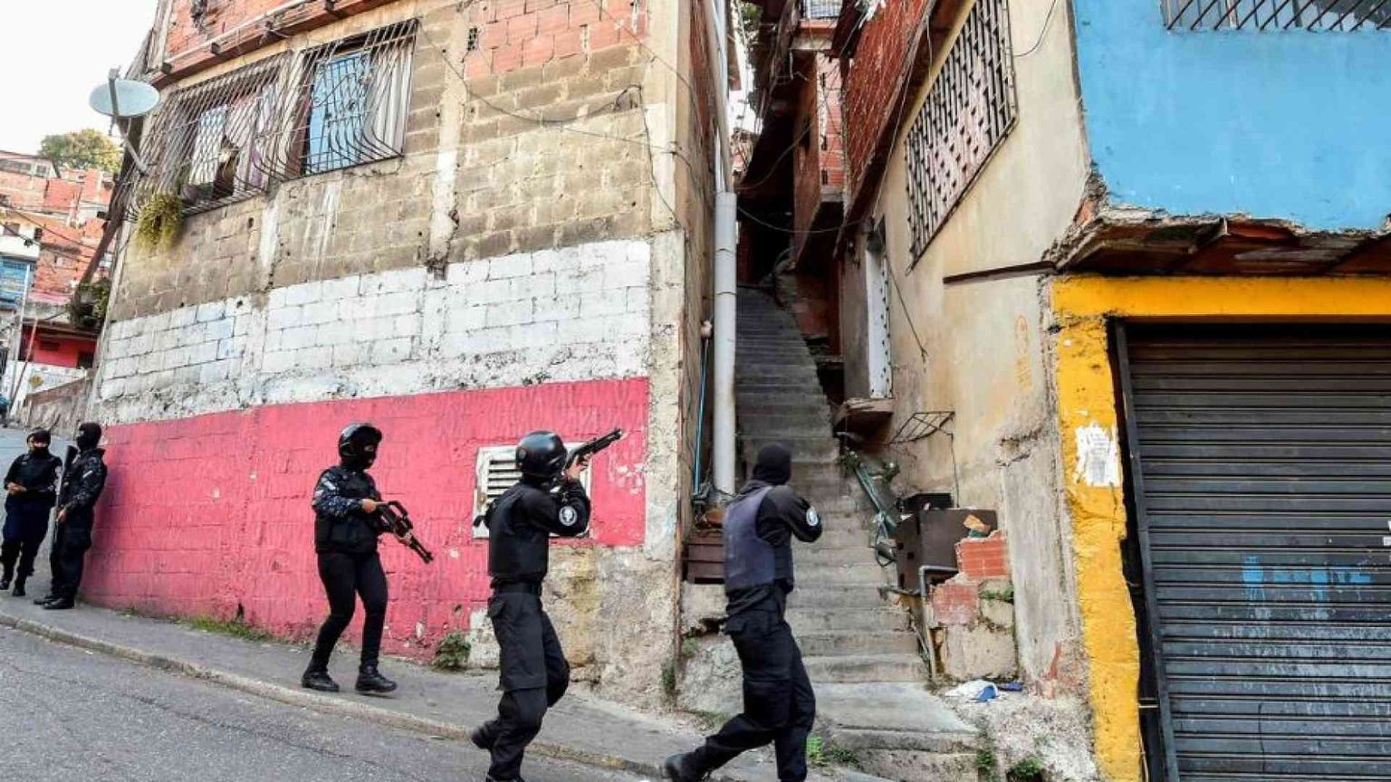 A Caracas le baraccopoli sono in rivolta contro il presidente Maduro