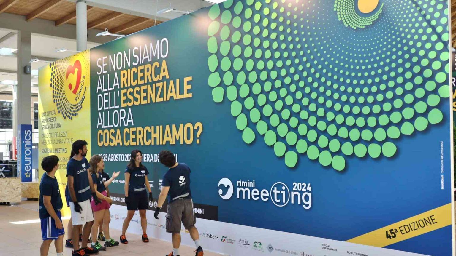 Il Papa: «L'essenziale è non rassegnarsi a una pace impossibile»