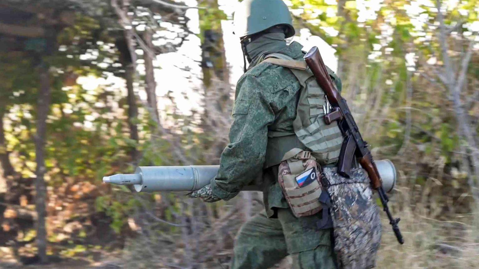 Mosca adesso offre la cittadinanza ai migranti. Per spedirli al fronte