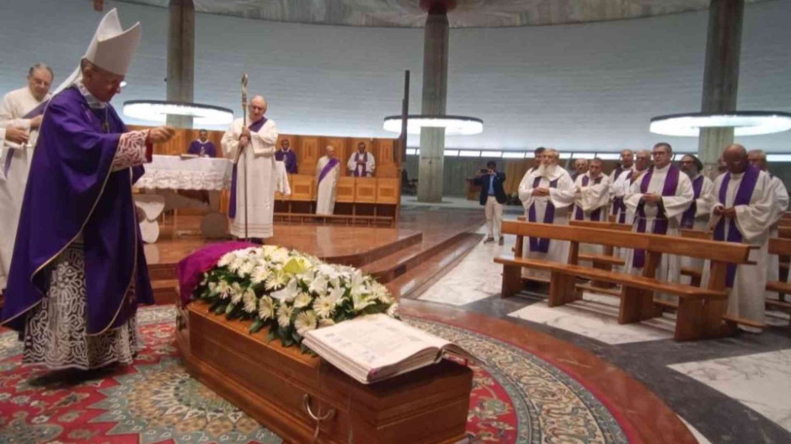 Vocazione comunicatore: La Spezia dà l’addio a don Savoca