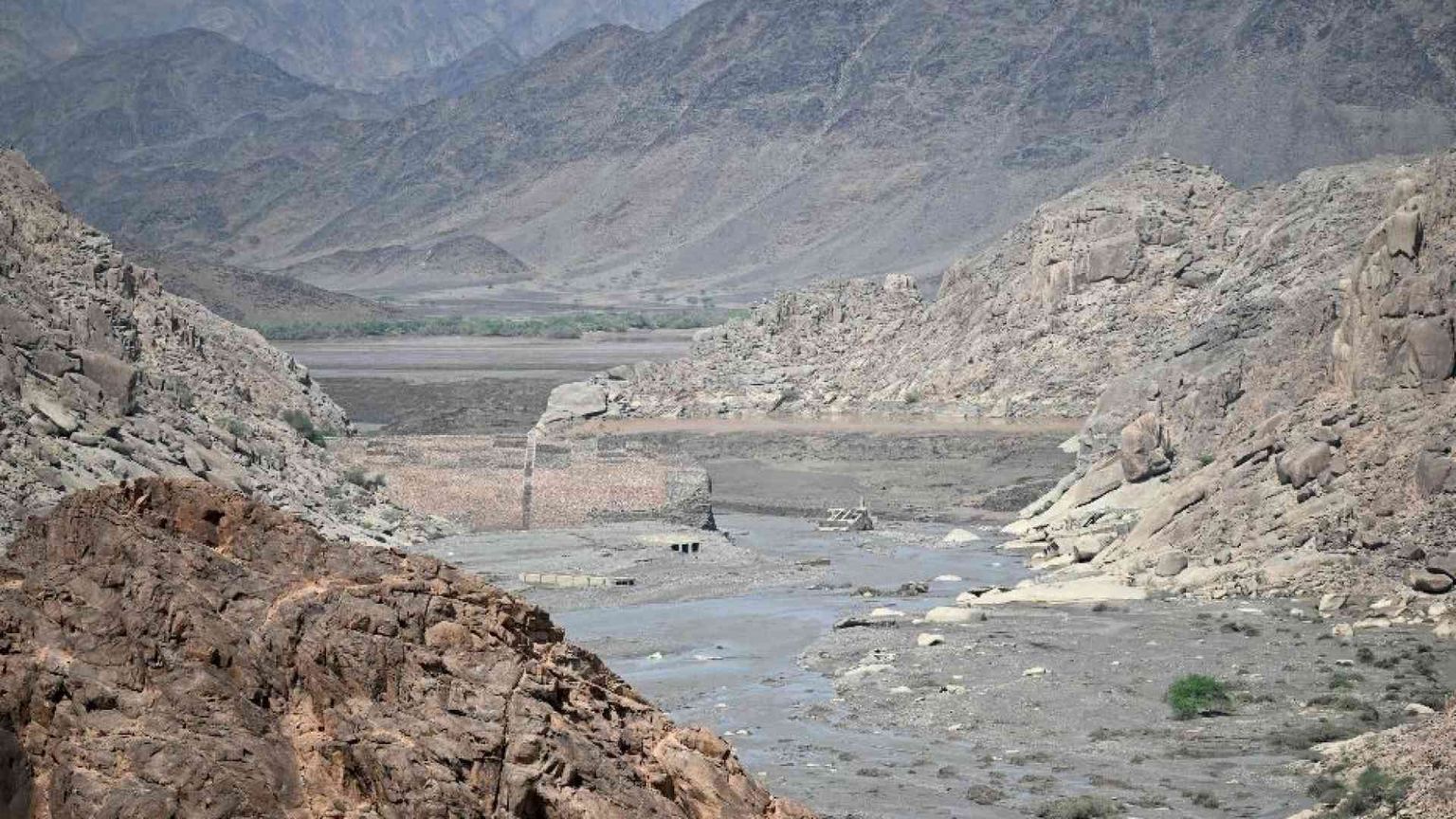 Dopo la guerra, l'alluvione: 60 annegati per il crollo di una diga