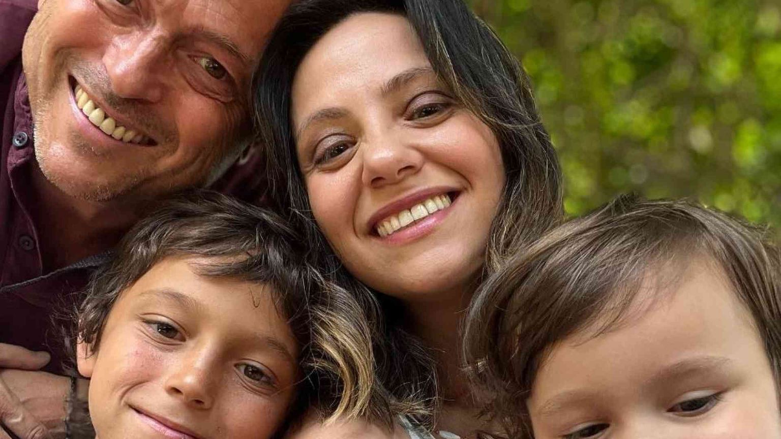 Battute e ironia. Cammela e il gruppo delle mamme Whatsapp